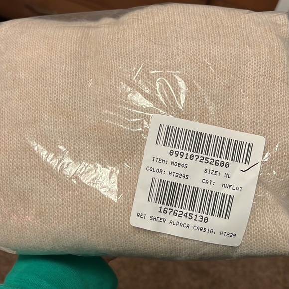 Madewell Alpaca-Blend V-Neck Cardigan - Picture 10 of 10